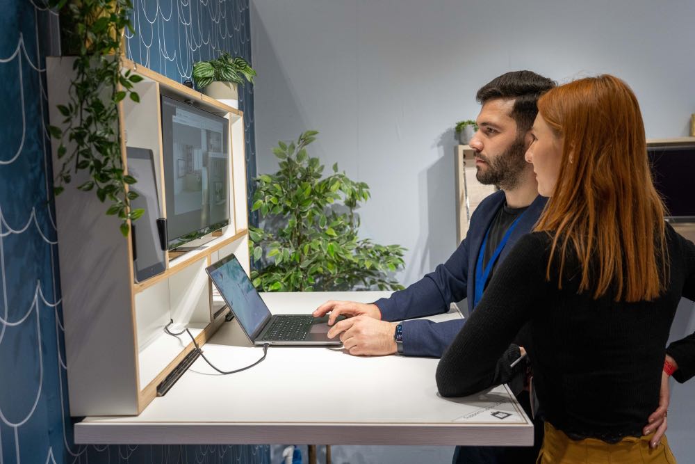 DropTop folding desk with inbuilt monitors
